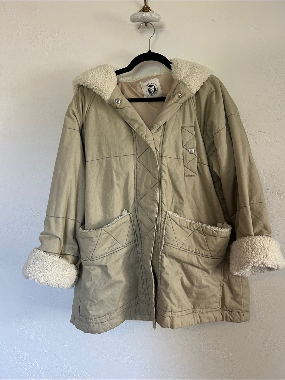 URBAN OUTFITTERS Women's M Fiona Sherpa Lined Hooded Jacket Oversized Hobo Quilt - Picture 2 of 5